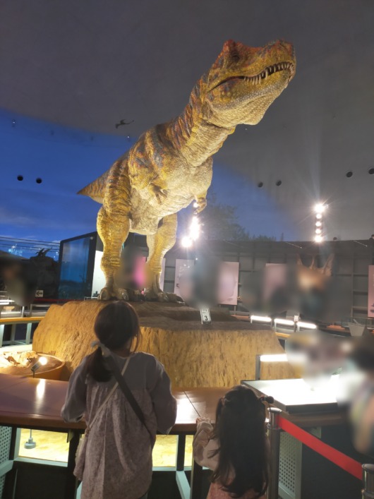 福井県立恐竜博物館動くティラノサウルス小2と4歳